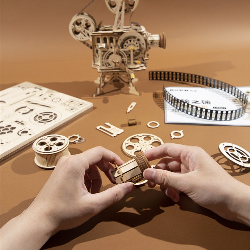 Robotime 3D Puzzle - ROKR Vitascope filmski projektor 3D lesena sestavljanka - 3D-LK601