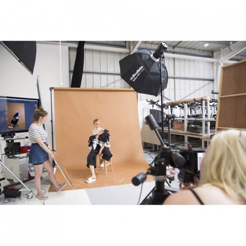 Colorama papirnato studijsko ozadje CARDAMON 2,72x11m - foto ozadje - CO117